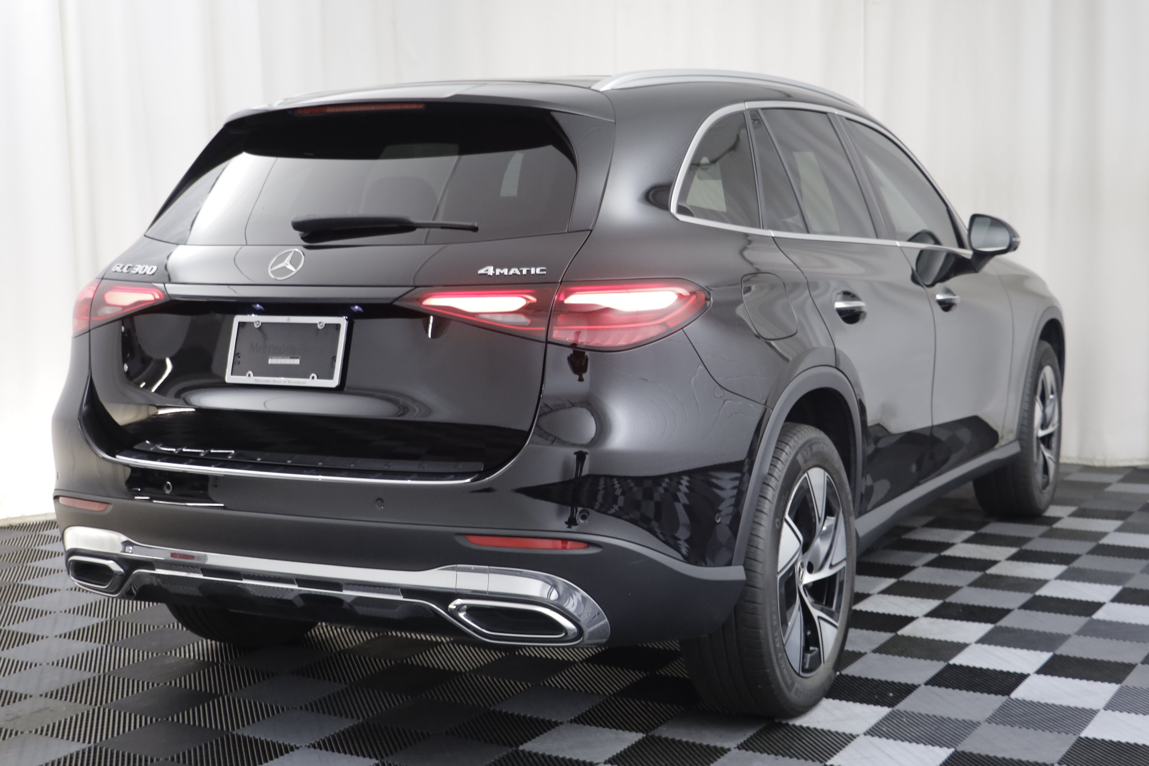 Used 2023 Mercedes-Benz GLC 300 4MATIC image 16