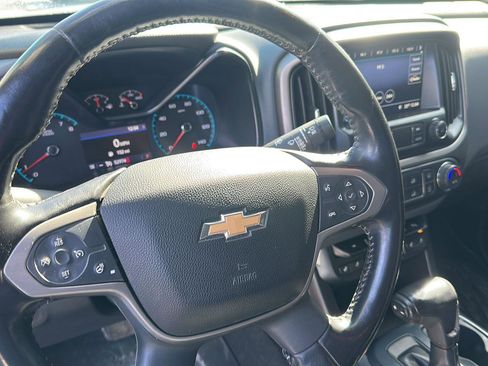 Used 2019 Chevrolet Colorado Z71 image 12