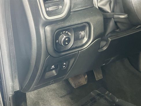 Used 2022 RAM 1500 Big Horn image 10