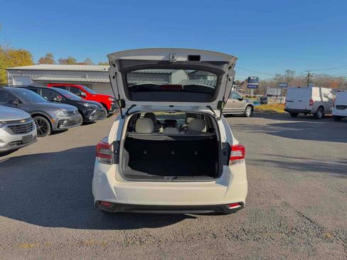 Used 2021 Subaru Impreza 2.0i Premium image 30