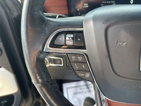 Used 2021 Lincoln Navigator Reserve w/ Luxury Package image 18