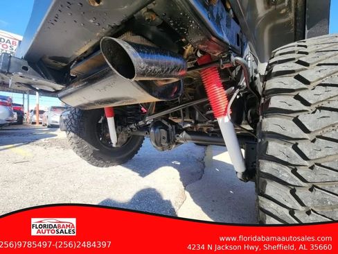 Used 2018 Jeep Wrangler Sport AWD/4WD image 13