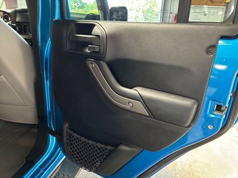 Used 2015 Jeep Wrangler Unlimited Sport w/ Quick Order Package 24S AWD/4WD image 25