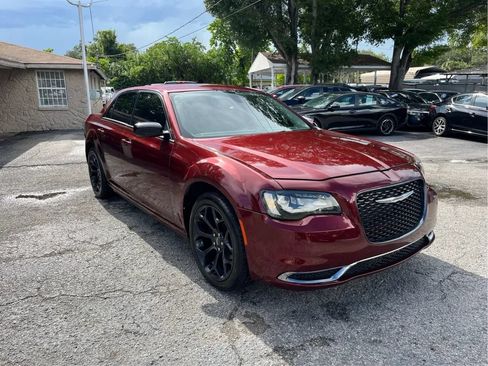 Used 2019 Chrysler 300 Touring w/ Sport Appearance Package RWD image 3