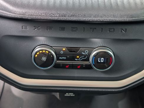 New 2027 Ford Expedition Platinum RWD image 29