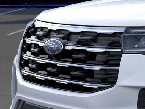 New 2025 Ford Explorer Active image 17