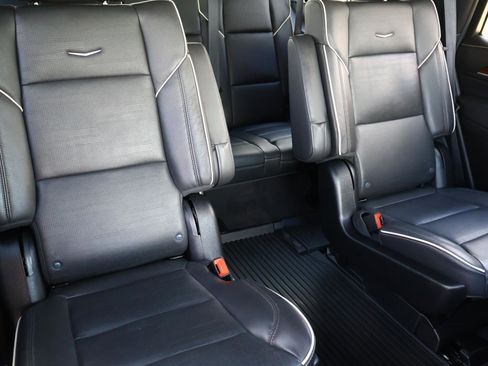 Used 2024 Cadillac Escalade Premium Luxury AWD/4WD image 26