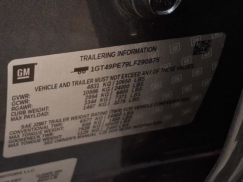 Used 2020 GMC Sierra 2500 AT4 w/ AT4 Premium Package image 27