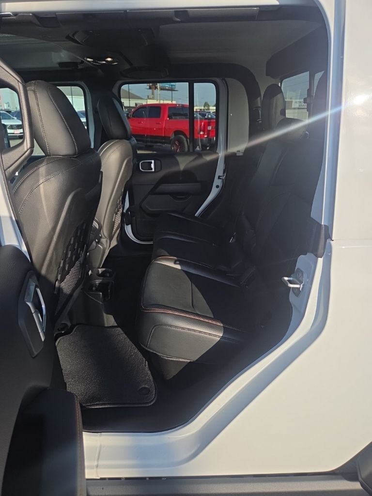 Used 2022 Jeep Gladiator Mojave w/ Cold Weather Group AWD/4WD image 29