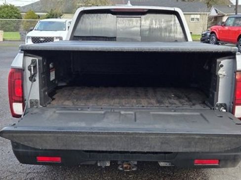 Used 2020 Honda Ridgeline RTL-E image 12