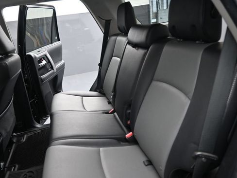 Used 2021 Toyota 4Runner SR5 Premium w/ Moonroof Package AWD/4WD image 17