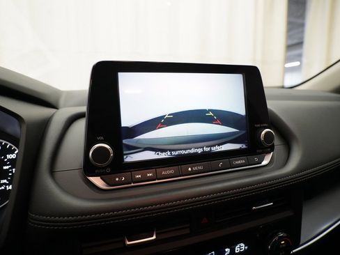 Certified 2024 Nissan Rogue SV image 20