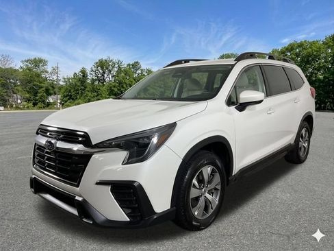 Used 2024 Subaru Ascent Premium w/ Convenience Package AWD/4WD image 4
