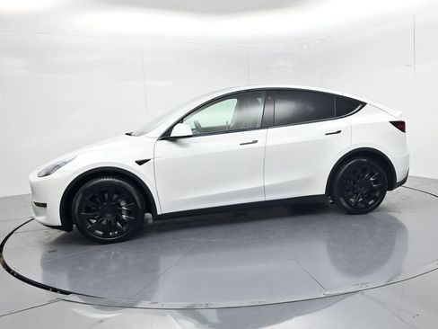 Used 2021 Tesla Model Y Long Range AWD/4WD image 4