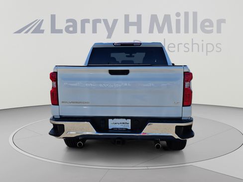 Used 2021 Chevrolet Silverado 1500 LT w/ Bed Protection Package AWD/4WD image 4