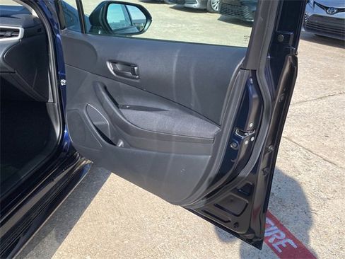 Used 2025 Toyota Corolla LE image 10
