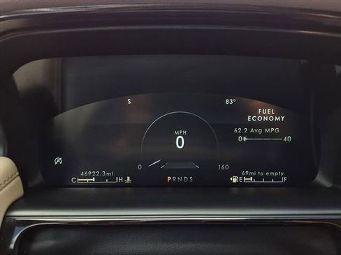 Certified 2022 Lincoln Nautilus FWD w/ Premium Package image 9