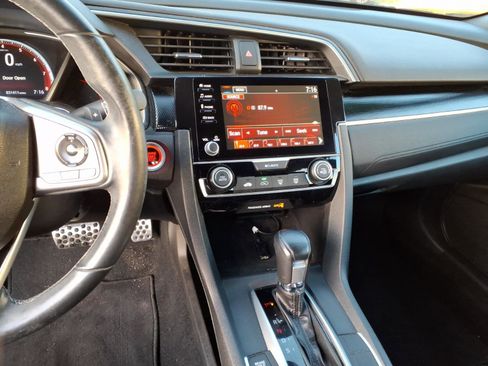 Used 2019 Honda Civic Sport image 8