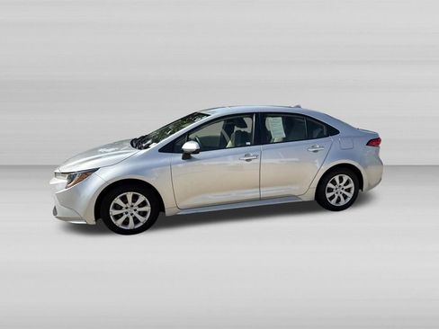 Used 2022 Toyota Corolla LE FWD image 10