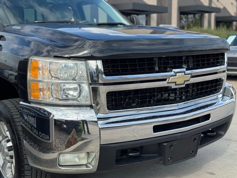 Used 2010 Chevrolet Silverado 2500 LTZ w/ Convenience Package image 46
