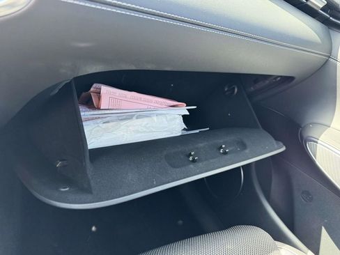 Certified 2025 Genesis GV70 3.5T Sport image 32