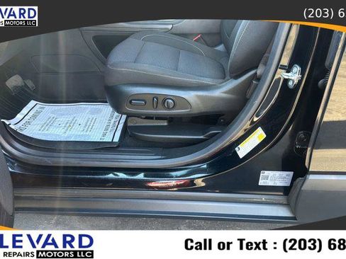 Used 2021 GMC Acadia SLE w/ Driver Convenience Package image 25