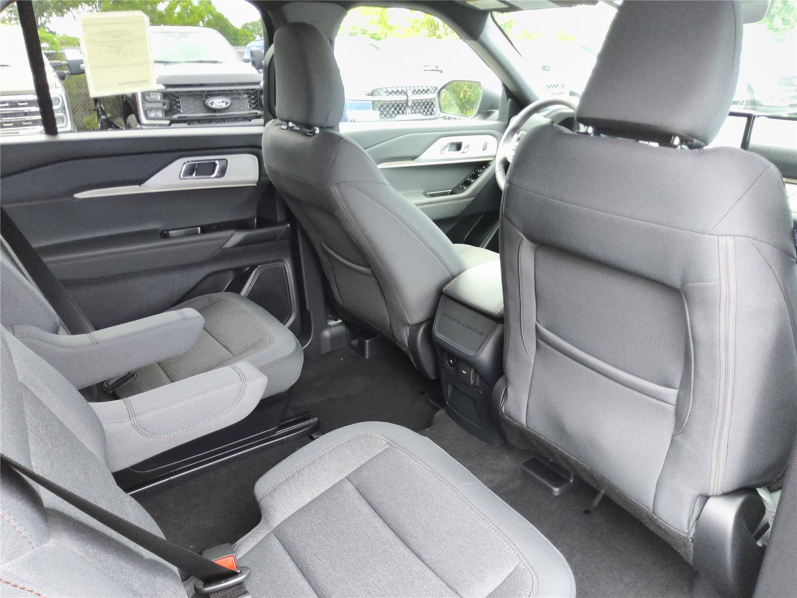 New 2027 Ford Explorer Active RWD image 28