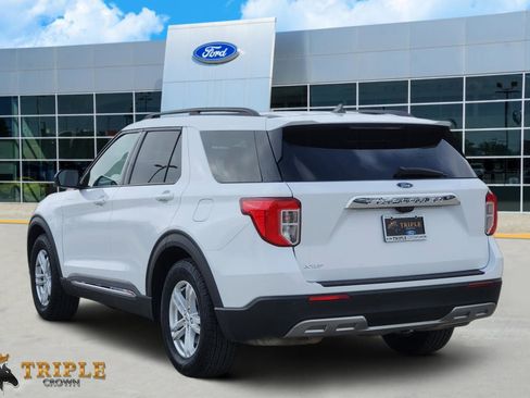 Used 2023 Ford Explorer XLT w/ Equipment Group 202A image 4