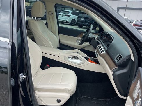 Used 2022 Mercedes-Benz GLS 450 4MATIC image 4