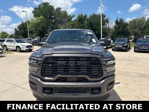 Used 2025 RAM 2500 Big Horn AWD/4WD image 2