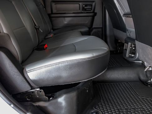 Used 2022 RAM 2500 Tradesman w/ Chrome Appearance Group image 33