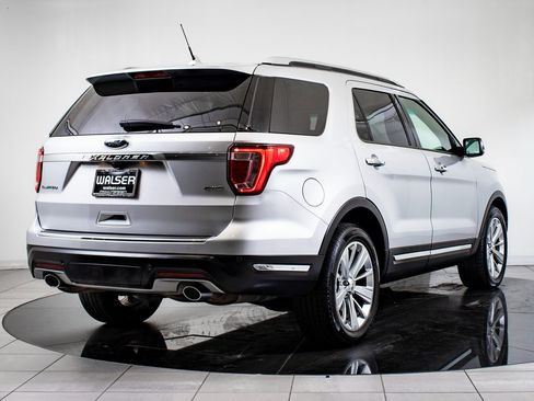 Used 2019 Ford Explorer Limited w/ Class III Trailer Tow Package image 7