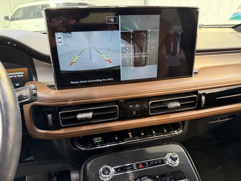 Used 2023 Lincoln Nautilus Reserve image 19