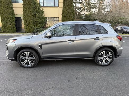 Used 2020 Mitsubishi Outlander Sport Black Edition image 9