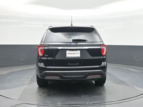 Certified 2019 Ford Explorer XLT w/ Equipment Group 202A image 17