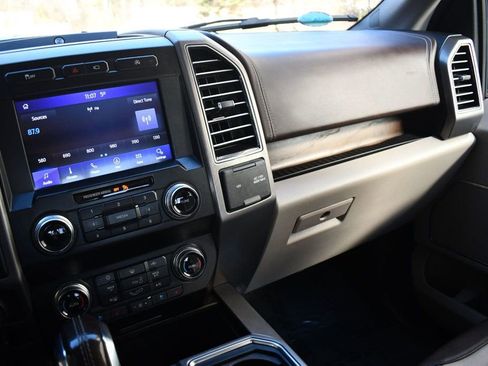 Used 2019 Ford F150 Limited image 41