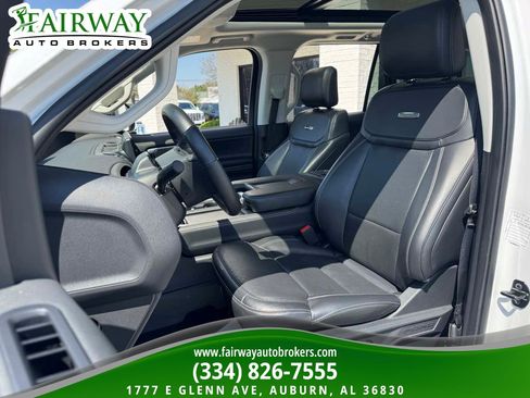 Used 2025 Ford Expedition Max Platinum image 10