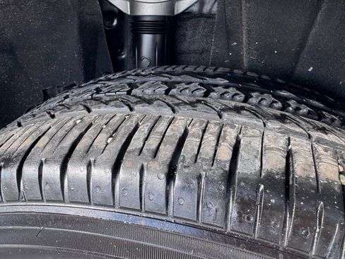 Used 2025 Toyota RAV4 XLE Premium image 34