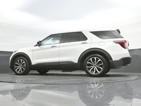 Used 2022 Ford Explorer ST-Line RWD image 37