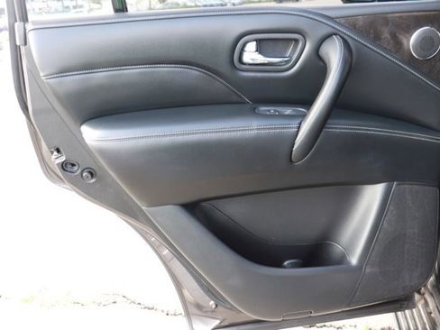 Used 2022 INFINITI QX80 Luxe image 11