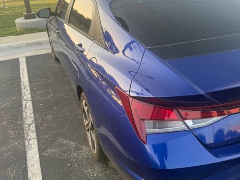 Used 2023 Hyundai Elantra SEL w/ Convenience Package FWD image 9