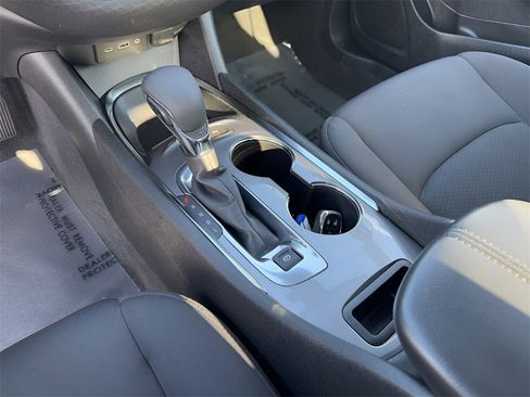 Used 2024 Chevrolet Malibu LT image 31