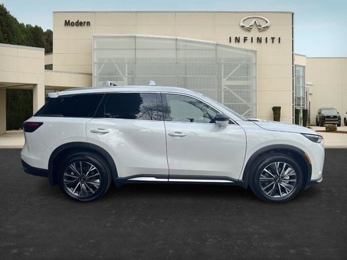 New 2026 INFINITI QX60 Luxe image 4