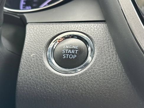 Certified 2020 Toyota Camry SE w/ Convenience Package FWD image 21