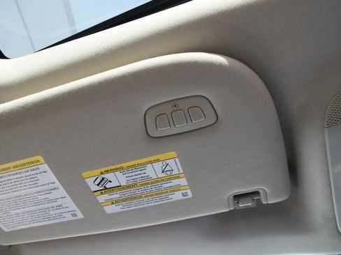 Used 2020 Ford Expedition Platinum image 25