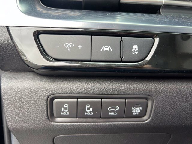 Certified 2024 Kia Carnival SX Prestige FWD image 11