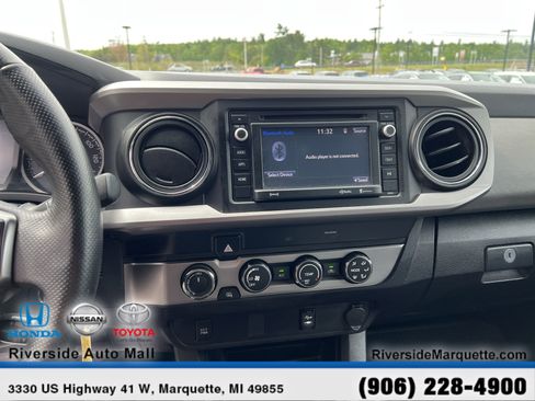 Used 2019 Toyota Tacoma SR5 AWD/4WD image 17