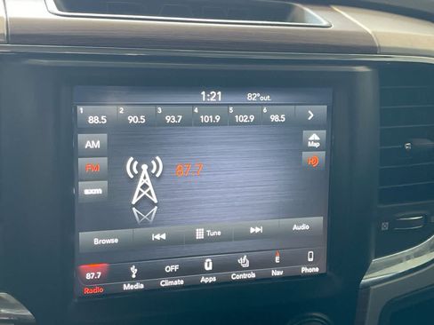 Used 2018 RAM 2500 Laramie AWD/4WD image 16
