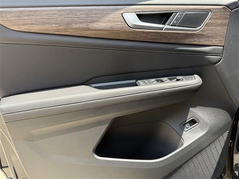 New 2025 Volkswagen Atlas SEL image 19