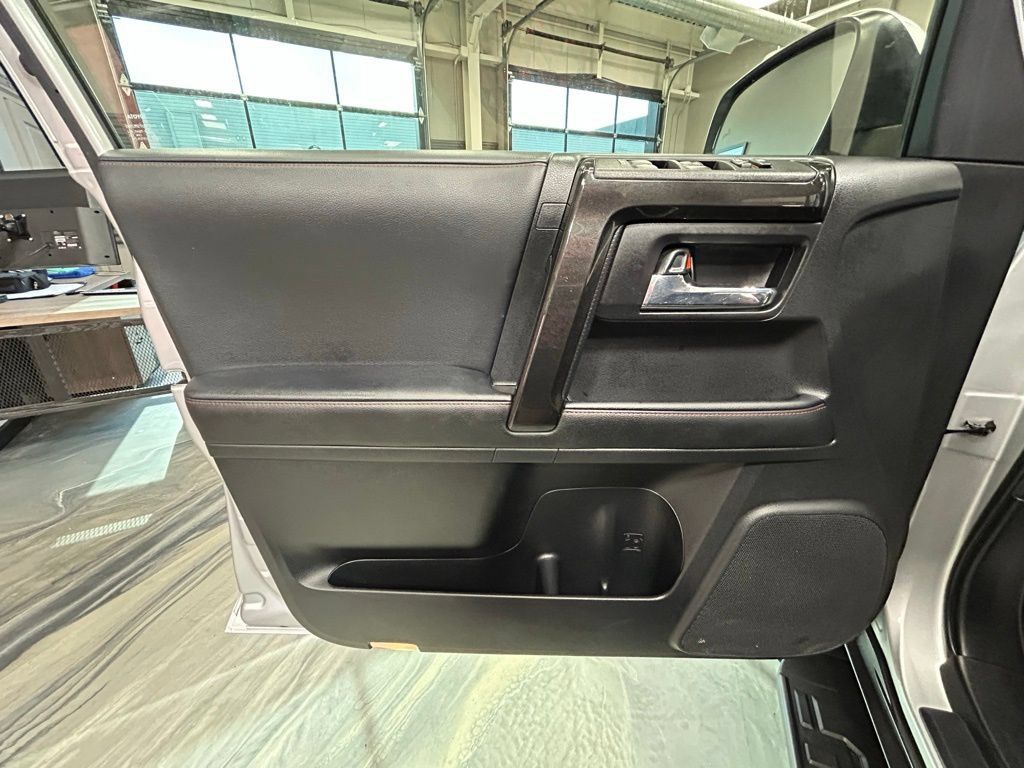 Used 2024 Toyota 4Runner TRD Off-Road Premium AWD/4WD image 54